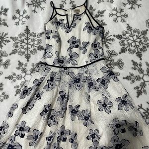 Cremieux sleeveless midi dress!